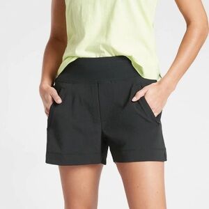 Athleta Trekkie North Short Pull-On Elastic-waist Women’s 2 Black Hiking